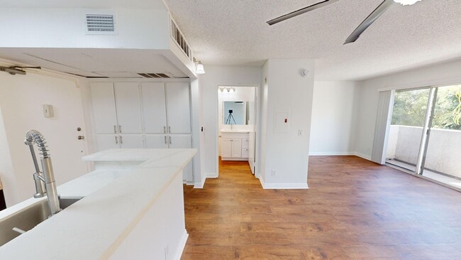 Photo - Regency Detroit Apartments