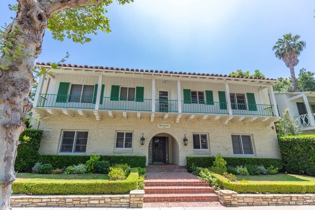 Photo - Don Carlos Apartments