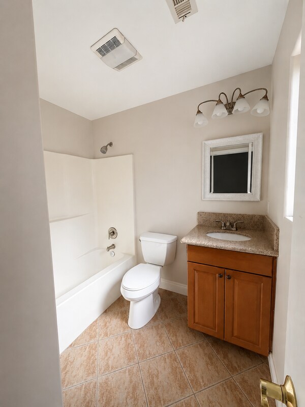 Photo - 470 W 3rd St Unit 470