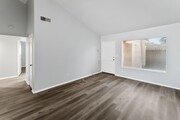 Photo - Charming 3 bedroom, 2 bathroom home in Hun...