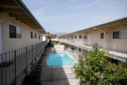 Pool - Villa Royale Apartments