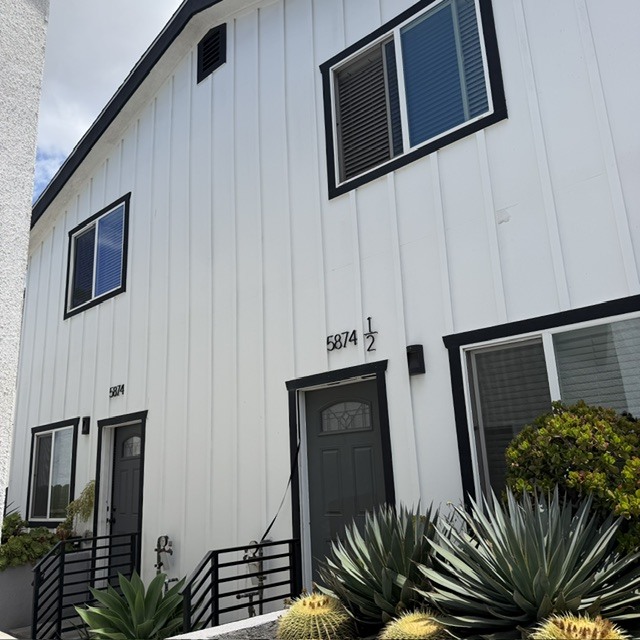 Building Photo - 5874 Towne Ave