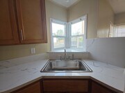 Photo - 557 W Oldfield St