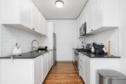 Studio - 513SF - Kitchen - The Commodore Apartments