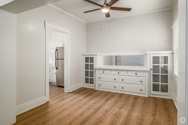 2BR, 1BA - 900SF - Dining Room - Long Beach Terraces