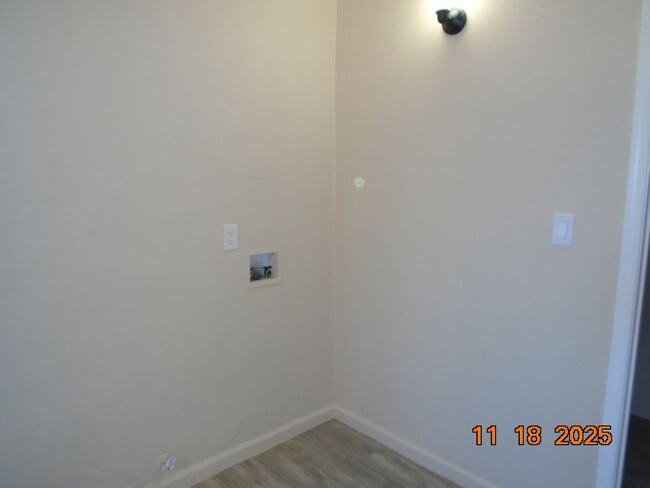 Photo - 319 E Nugent St