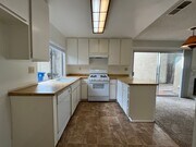 Photo - Chatsworth 3+2.5 w/backyard, fireplace + 2...