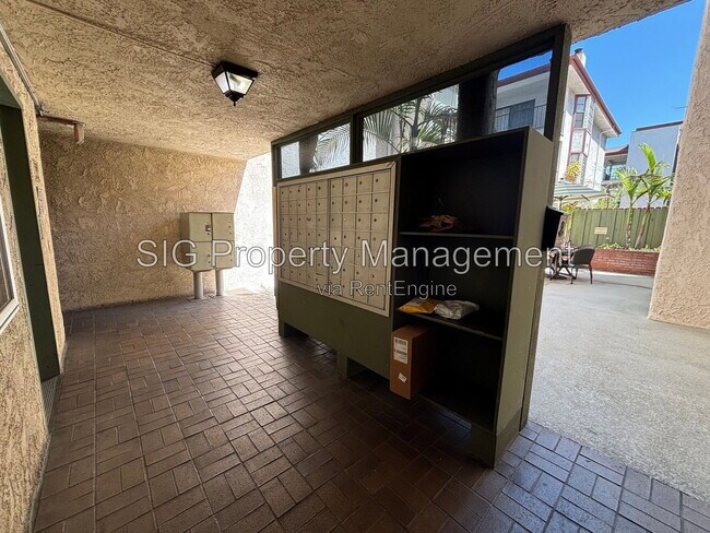 Photo - 409 Burchett St Unit 104