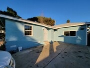 Photo - Renovated 3 Bed, 2 Bath 1122 Sqft front un... Townhome