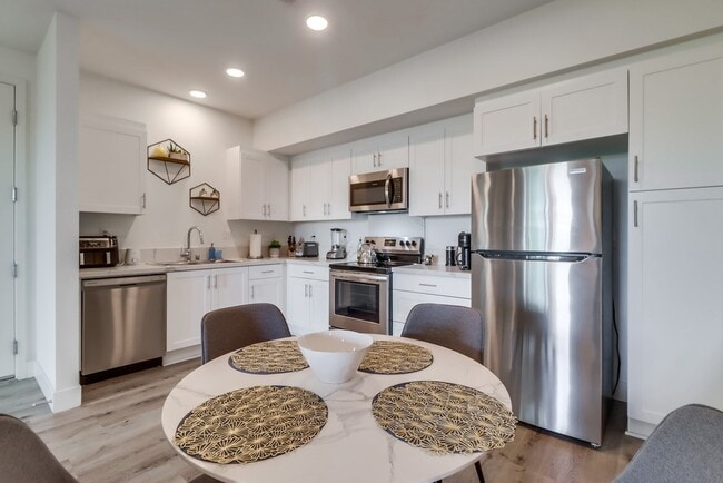 Photo - Ridgeway Apartments