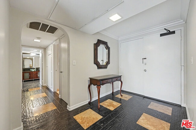 Photo - 10535 Wilshire Blvd Unit 510
