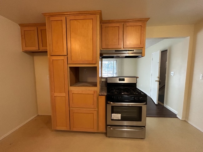 Photo - 97 E Laurel Ave Unit C