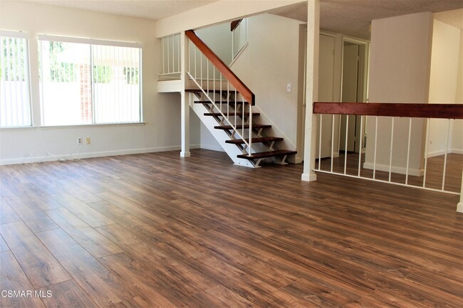 Photo - 1909 Bardet Pl