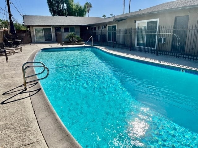 Photo - 685 E Vista Chino Unit 7