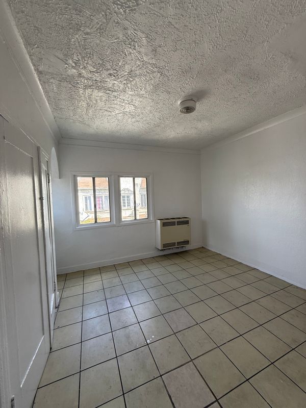 Photo - 116 S Mathews St