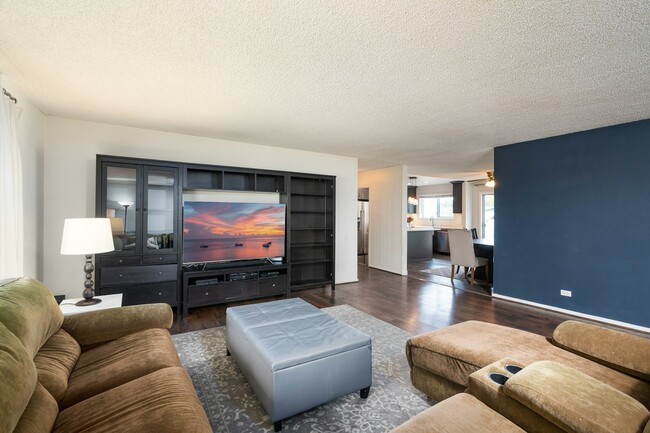 Photo - 3205 Merrill Dr Unit 17