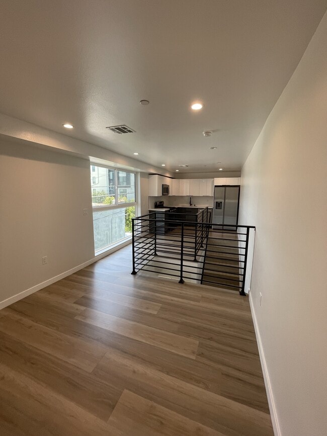 Photo - 2332 Carmona Ave