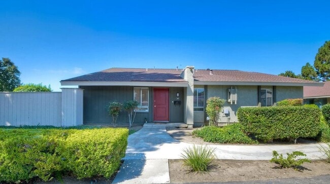 Building Photo - 440 Parkside Dr