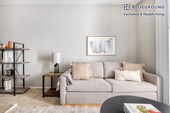 Photo - 5535 Westlawn Ave Unit FL2-ID647