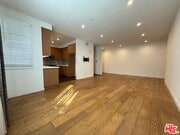 Photo - 532 W Elk Ave