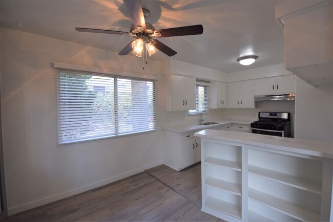 Photo - 4920 Laurel Canyon Blvd Unit 03