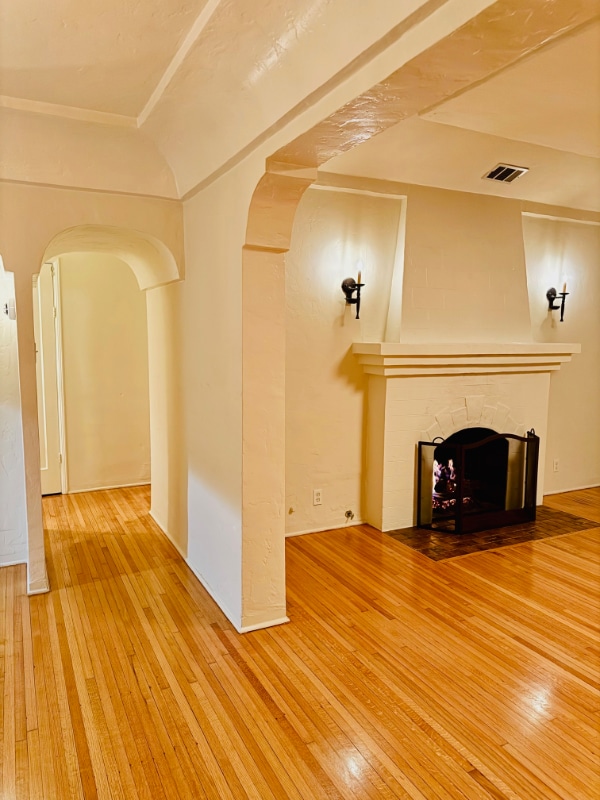 Photo - 2620 Graham Ave