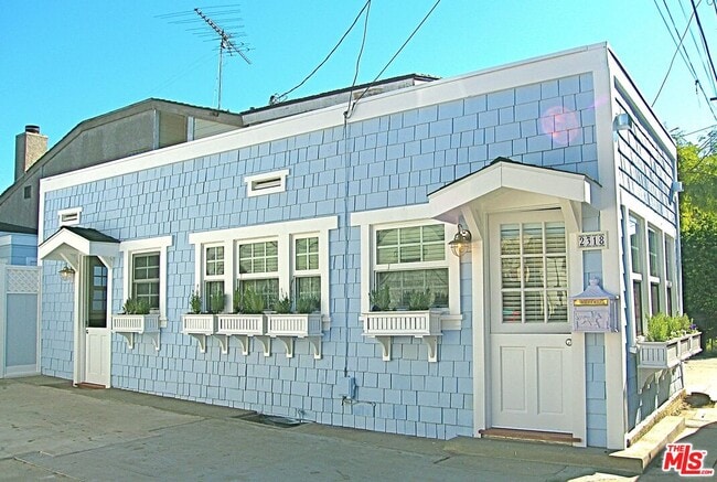 Photo - 2318 Strongs Dr