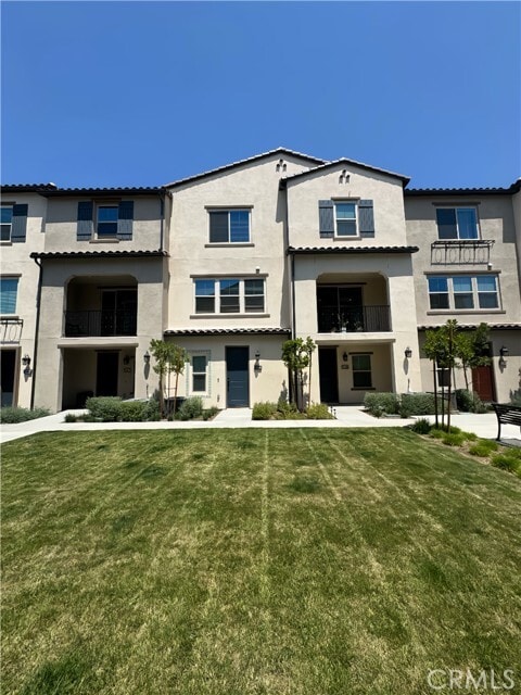 Building Photo - 2601 Durfee Ave Rental