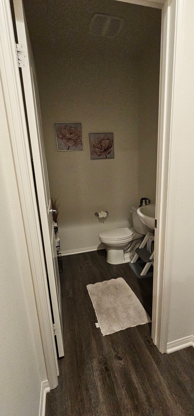Half Restroom Downstairs - 11386 Dunhaven Way