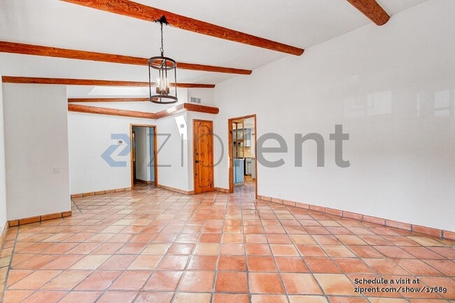 Photo - 24401 Regina St