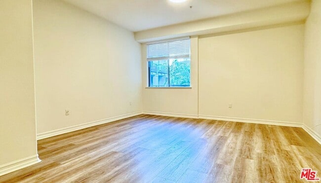 Photo - 629 Traction Ave Unit 426