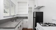 Photo - 230 N Hollywood Way