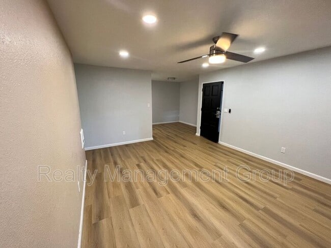 Photo - 1013 S Sunshine Ave Unit I