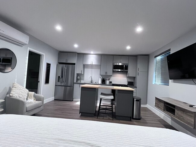 Interior - 7718 Sedan Ave Unit A