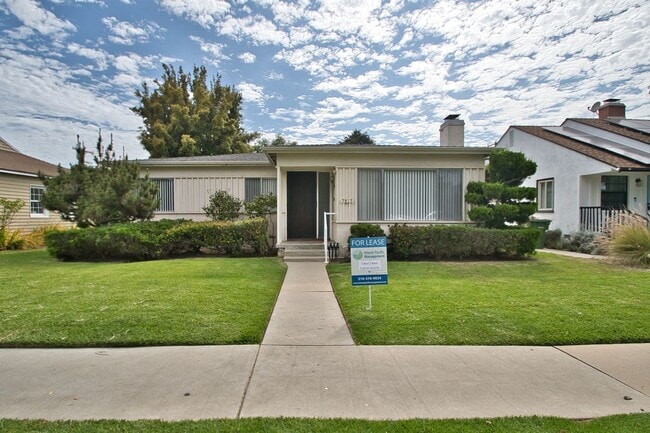 Building Photo - Charming Updated 3 Bedroom Home