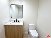 Photo - 5237 Newcastle Ave Unit 305