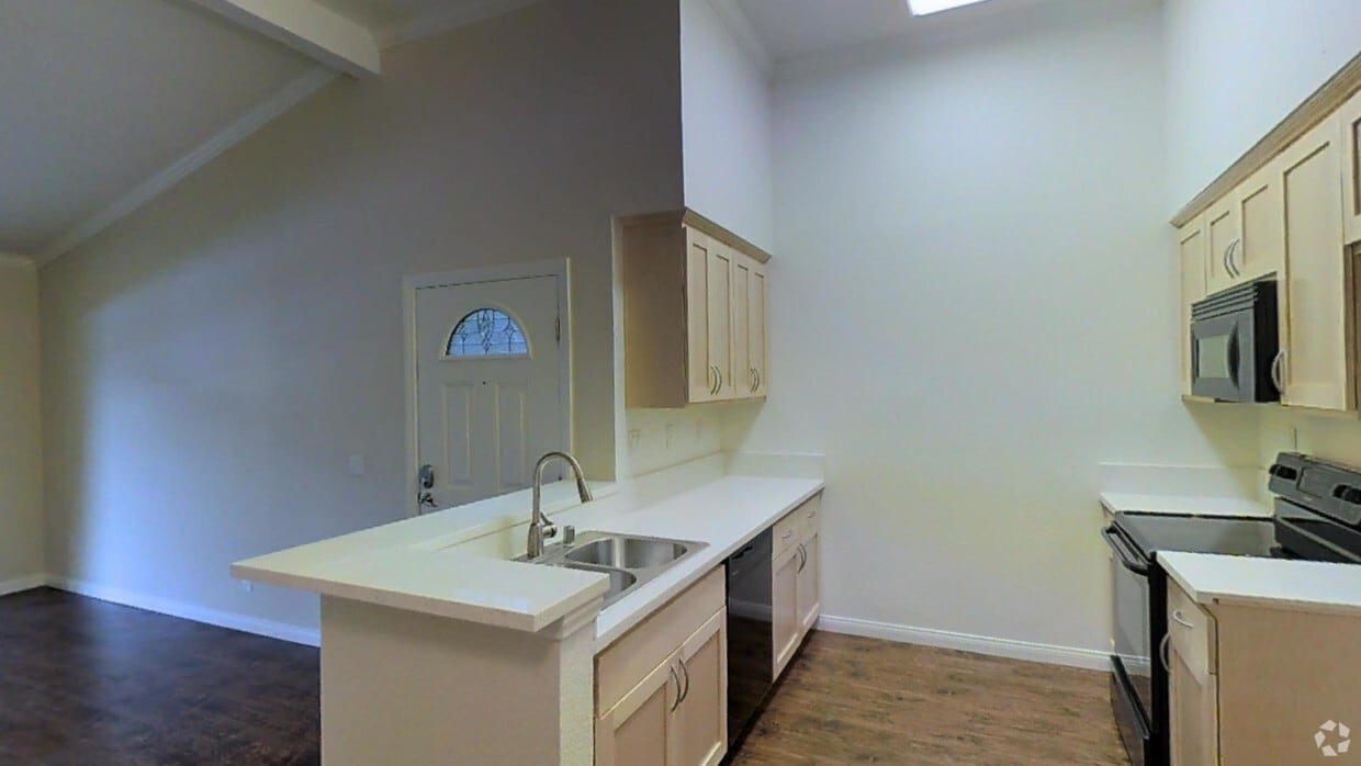 3D Tour - Crestwood Apartment Homes