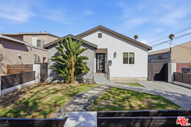 Building Photo - 3050 Chesapeake Ave