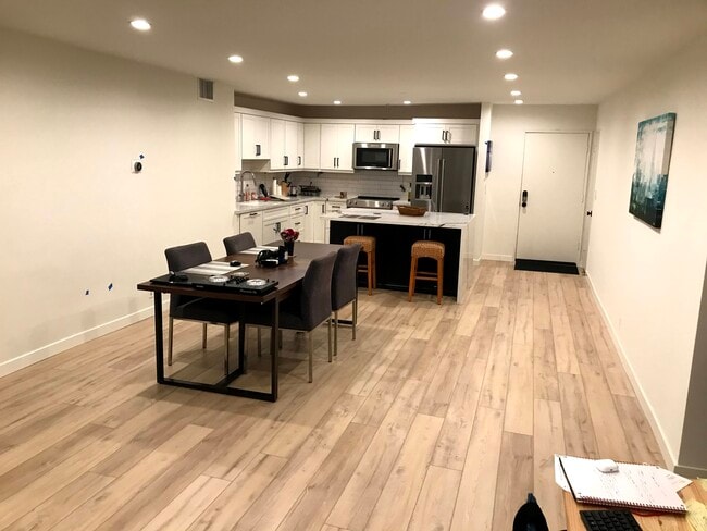 Photo - 2318 Fox Hills Dr Unit 103