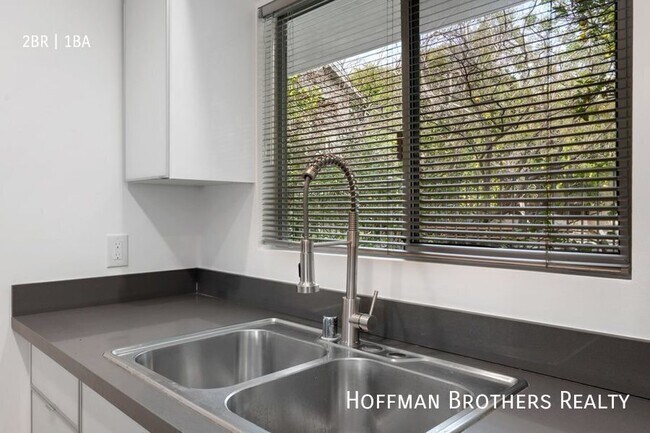 Photo - 1146 N Clark St Unit 8