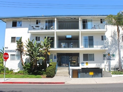 Skyview Apartments - Skyview Apartments