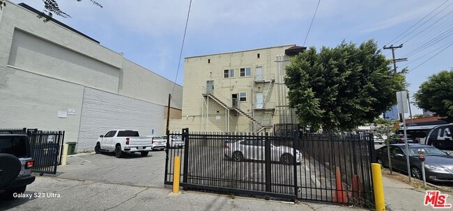 Photo - 1604 W Pico Blvd