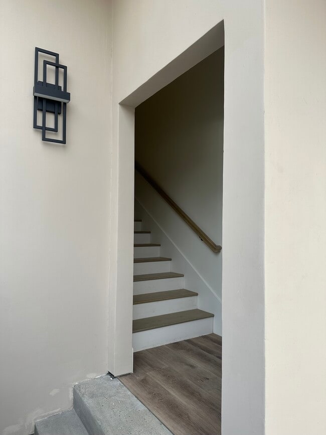 Photo - 14502 Graystone Ave Unit B