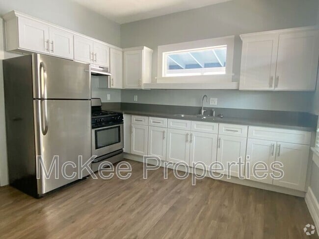 Building Photo - 2268 Market St Rental