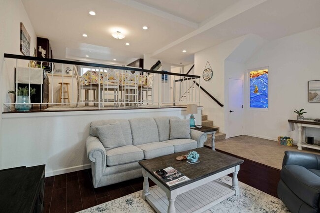 Photo - 255 Valley Dr