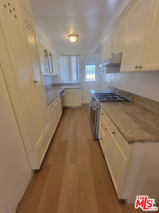 Building Photo - 5306 Vantage Ave Unit 4 Rental