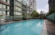 Pool 2 - 1100 S Hope St Unit 1005