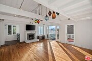 Photo - 339 Adelaide Dr