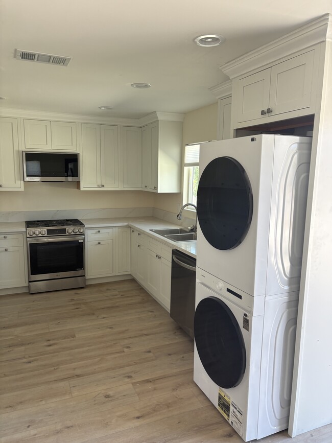 Photo - 1504 253rd St