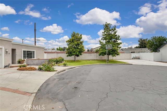 Photo - 1015 E Walnut Ave